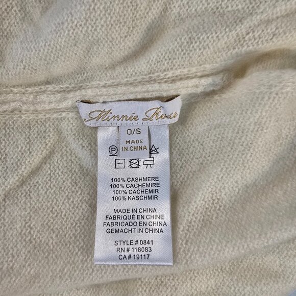 Cashmere Wool Sweaters Lot of 4 Crafters Cutters Repurpose Upcycle Recycle Flaws - Picture 8 of 10